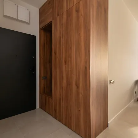 Luxury Near Center