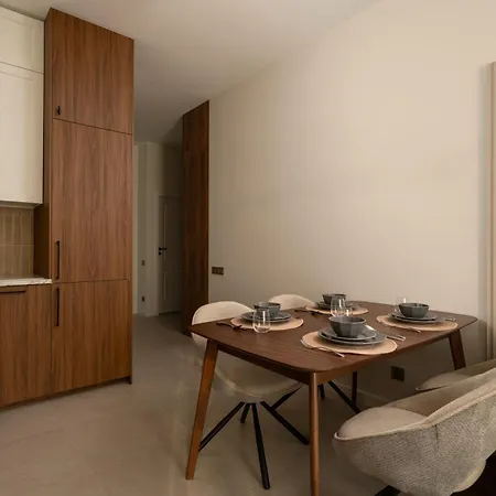 Luxury Near Center Apartament *